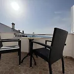 With Pool In Apartamento Kornić