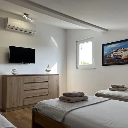 דירה With Pool In *