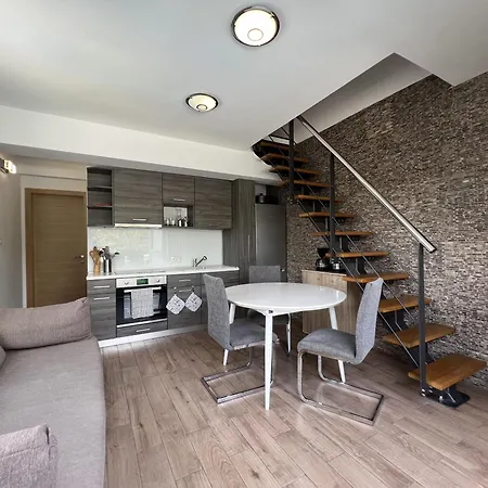 With Pool In דירה