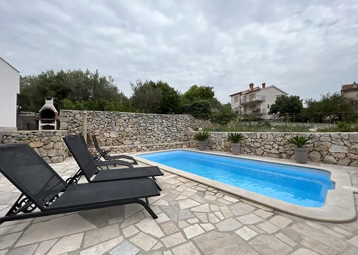 Lejlighed With Pool In *